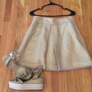 Banana republic size 4 gold leafing skirt